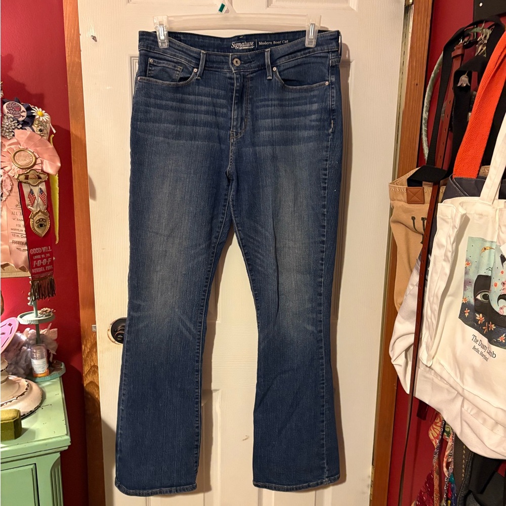 Levi’s Signature Women's Boot Cut Jeans